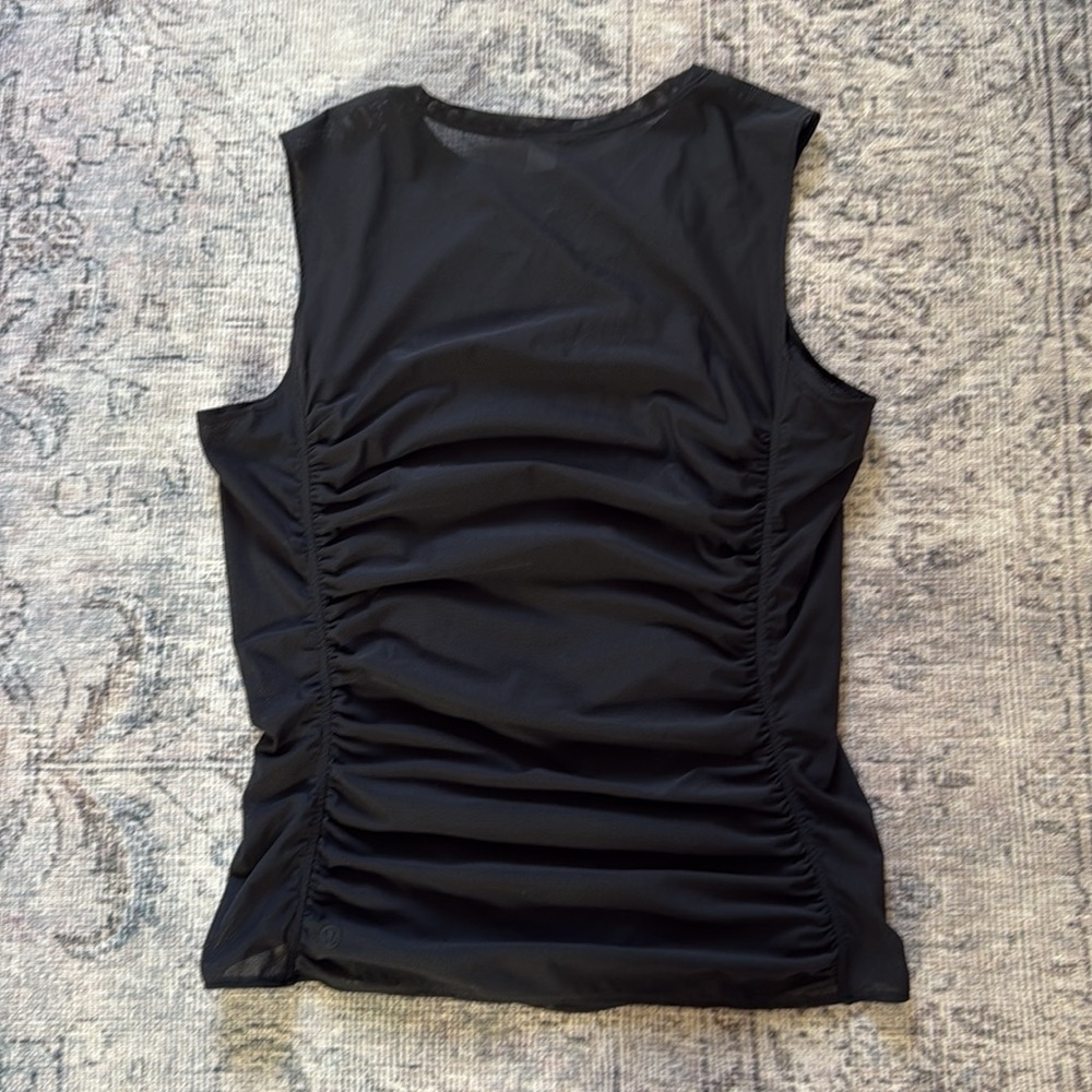 Lululemon Mesh Ruched Tank. XL - Picture 5 of 5